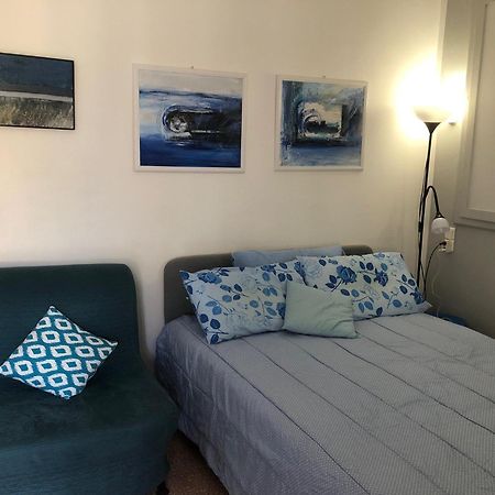 Welcome In The Cozy Blue Nest Pedestrian Ментона Екстериор снимка