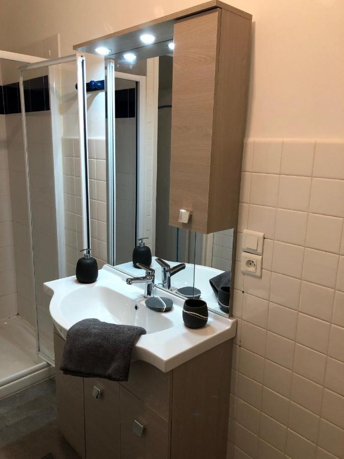 Welcome In The Cozy Blue Nest Pedestrian Ментона Екстериор снимка